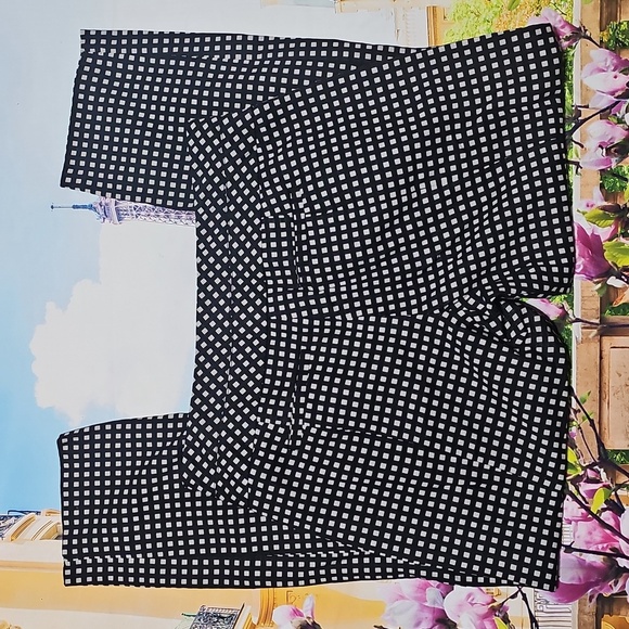 Elle Black and White Checkered Pants Size 6 - Picture 5 of 5
